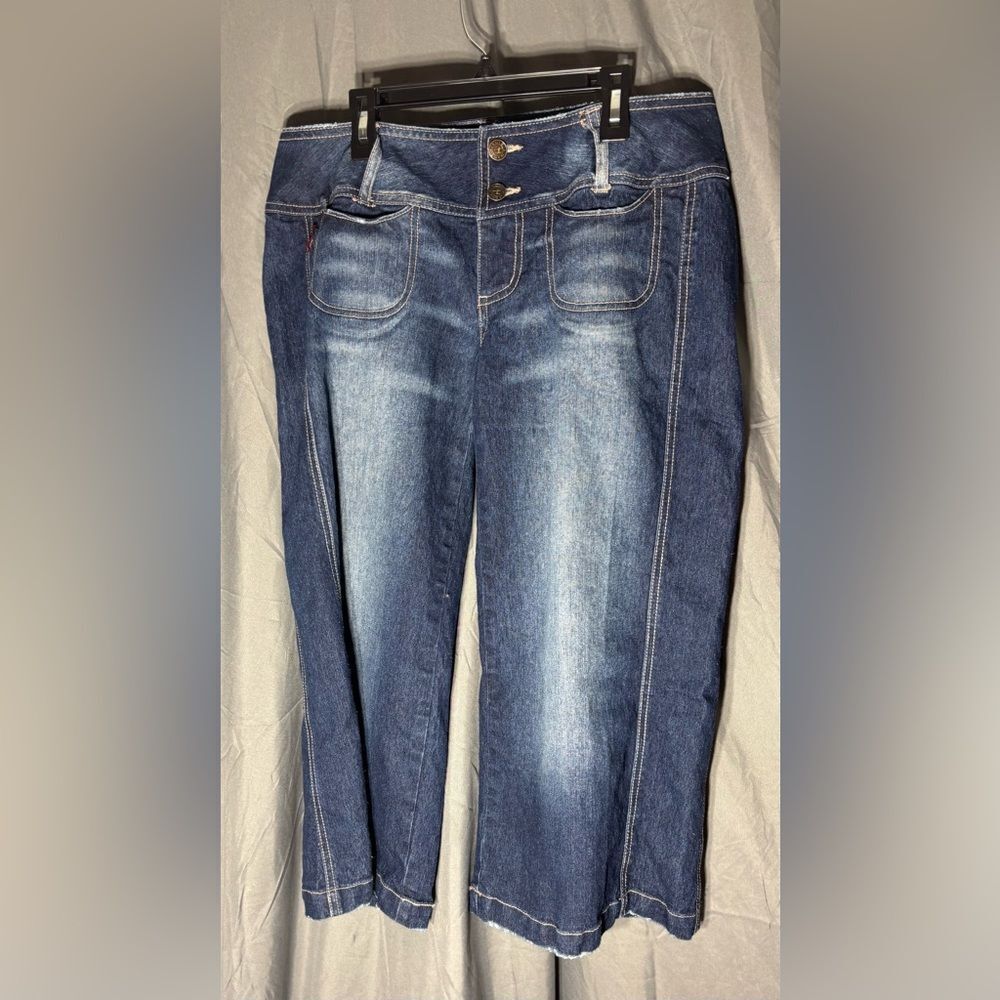 Tyte Jeans Denim Capris Women’s Size 11 Excellent Preloved Condition